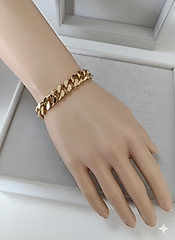 XUPB47 MODEL BİLEKLİK