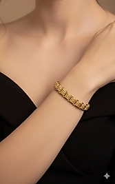 XUPB06 MODEL BİLEKLİK