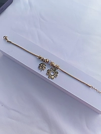 B030 MODEL BİLEKLİK